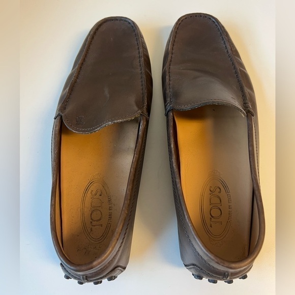 Tod’s Men’s Loafer. Excellent Condition. Size 7.5 main image 4